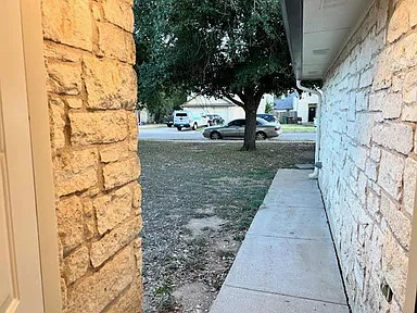 1012 Christopher Ave APT B, Round Rock, TX 78681